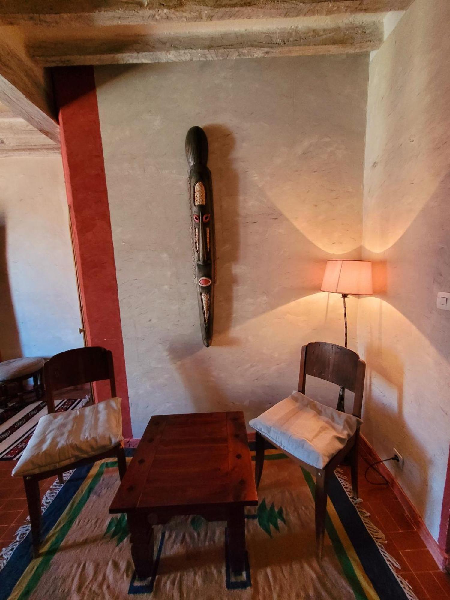 Hotel Au Puits De La Fontaine Tavernes Habitación foto