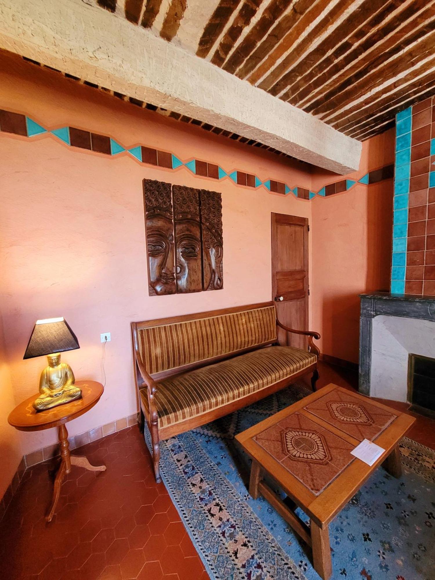 Hotel Au Puits De La Fontaine Tavernes Habitación foto
