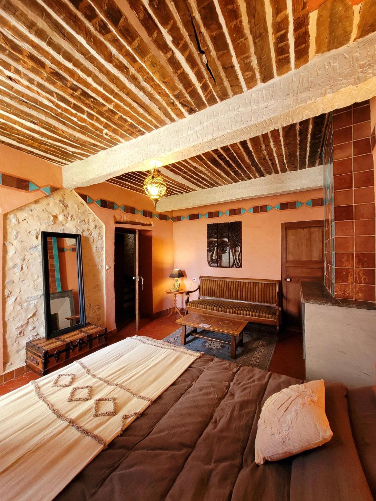 Hotel Au Puits De La Fontaine Tavernes Habitación foto